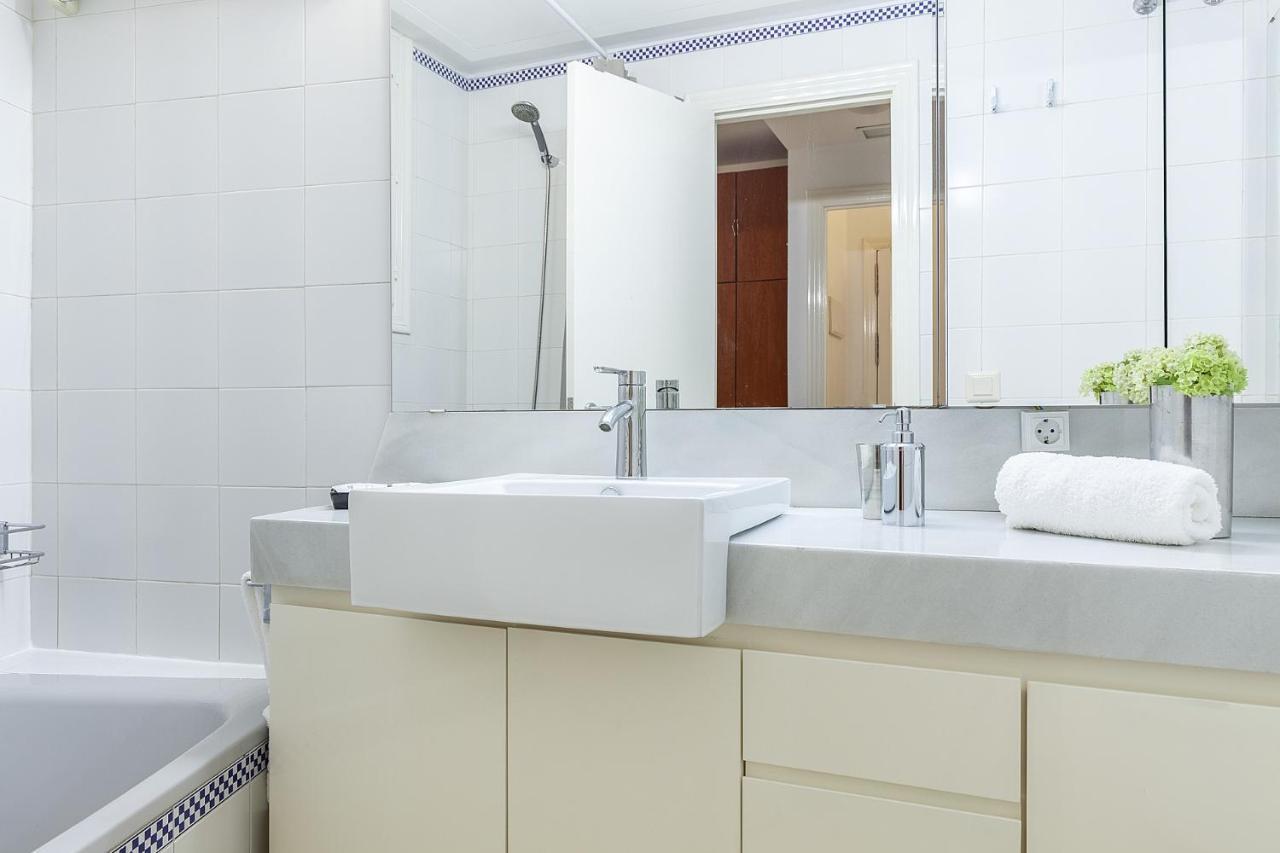 Apartamento Precioso En Santa Cruz Lirio Bajo Sevilla Exterior foto